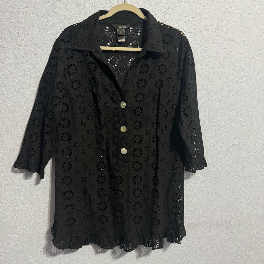 Ali Miles Black All Over Eyelet Ruffle Hem Pullover Tunic